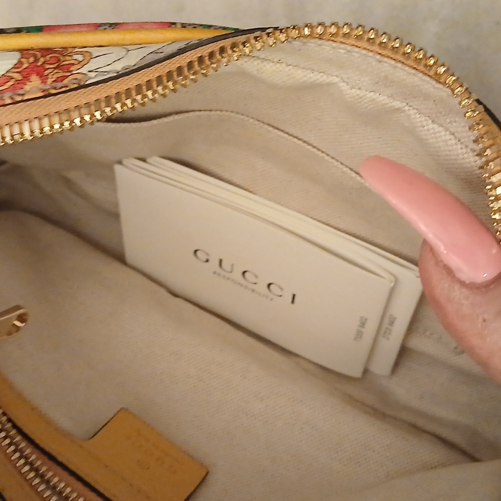 Gucci GG Supreme Floral Crossbody Bag - Yellow and Multicolor - Picture 7 of 8